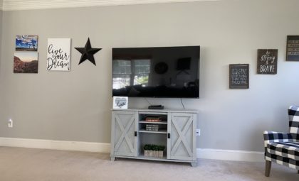 Buffet painted with Fusion Mineral Paint in Pebble
